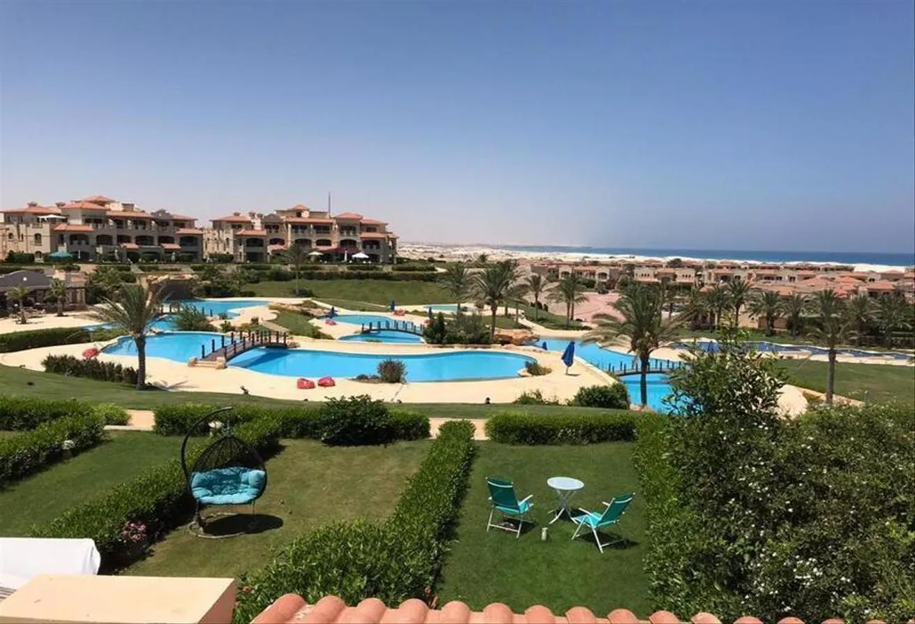 Sale in La Vista Gardens: chalet,SuperLux, 350,000 dp,instalment 7 years