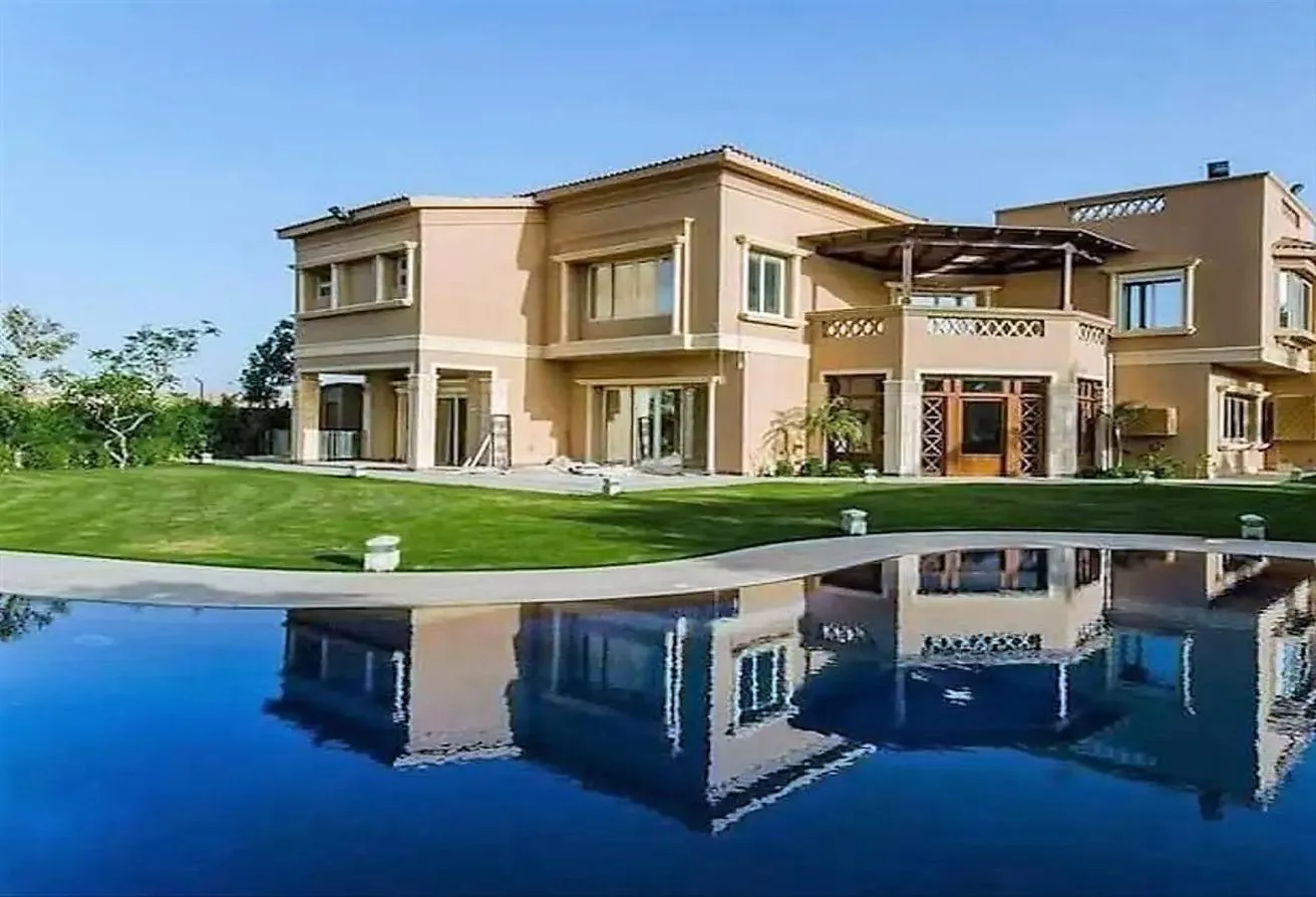 Sale in Palm Hills October: Large Villa Ready ToMove near newgiza insta