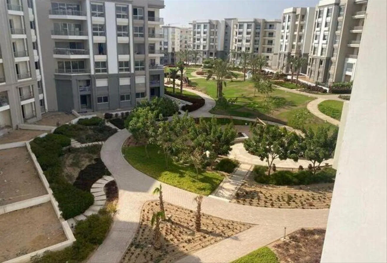 Sale in Hyde Park: RTM Penthouse with Longest Payment Period