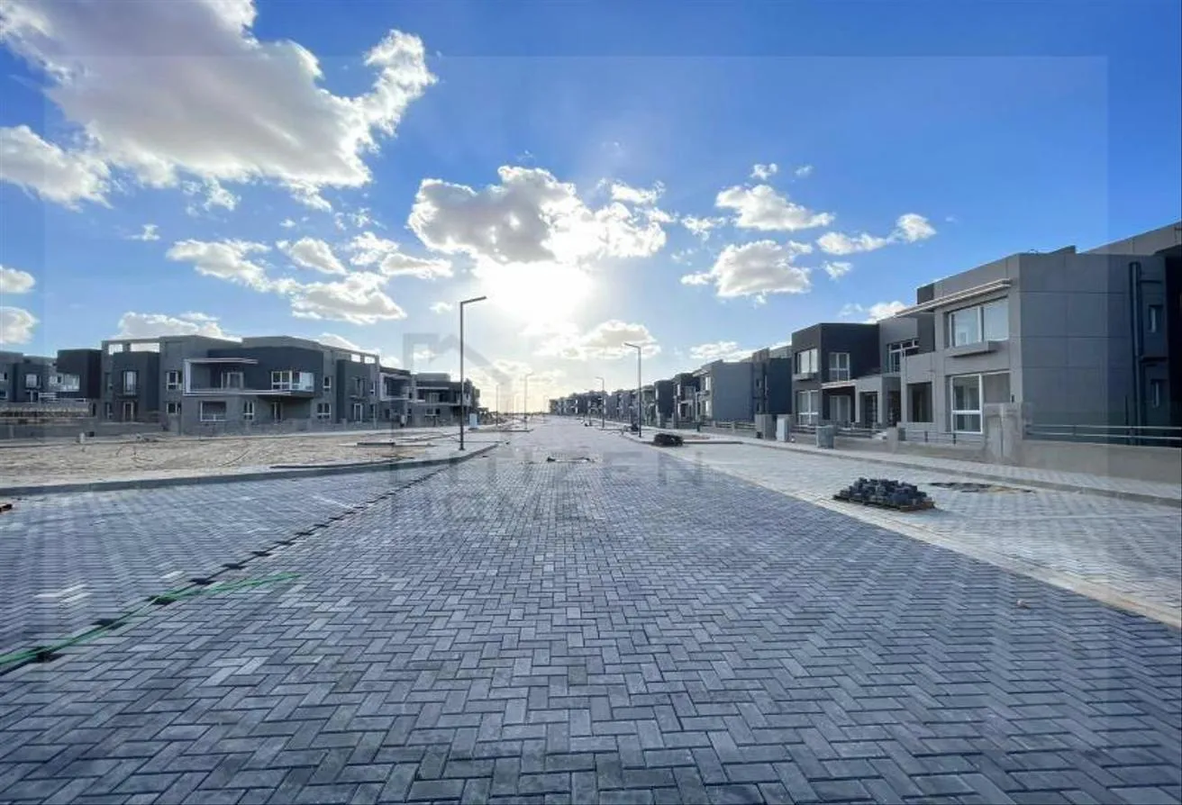 Sale in Kayan: Ready to Move  -Best Price - Prime location