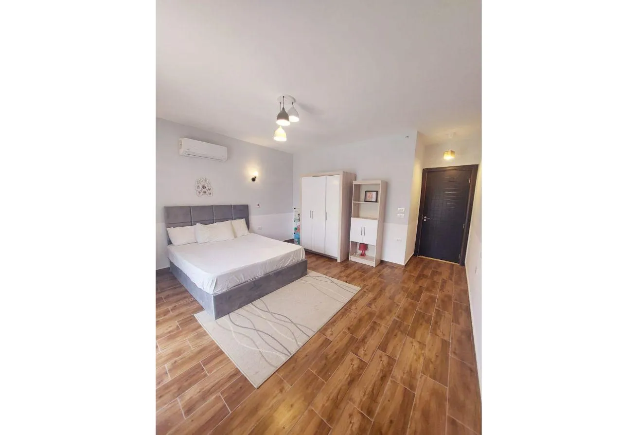 Gallery Image 14