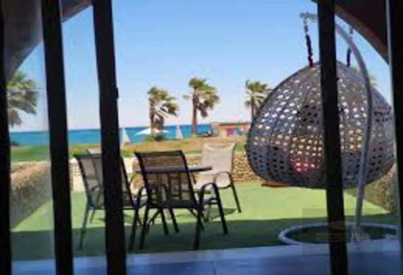 Sale in London North Coast: chalet with lagoon view perfect price +installment