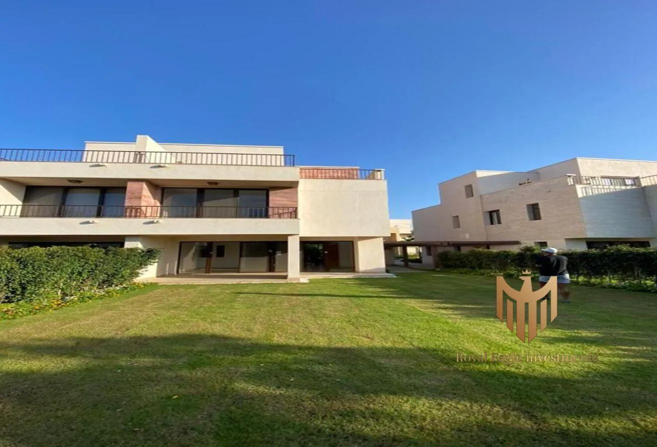 Sale in Marassi: للبيع في كاتنيا مراسي توين هاوس باقل سعر في السوق