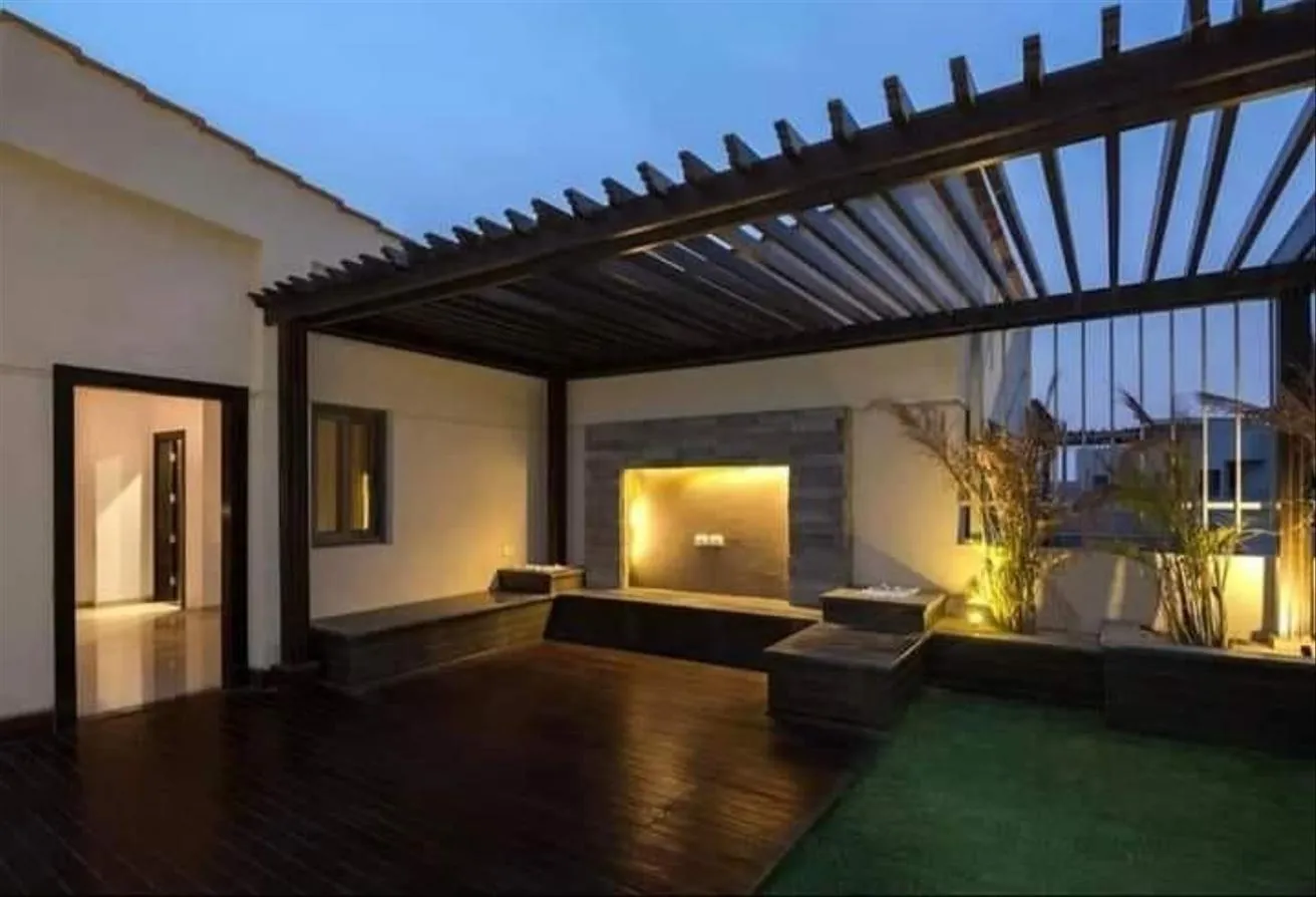 Sale in Stone Park: Penthouse 262m Prime location 0% down payment