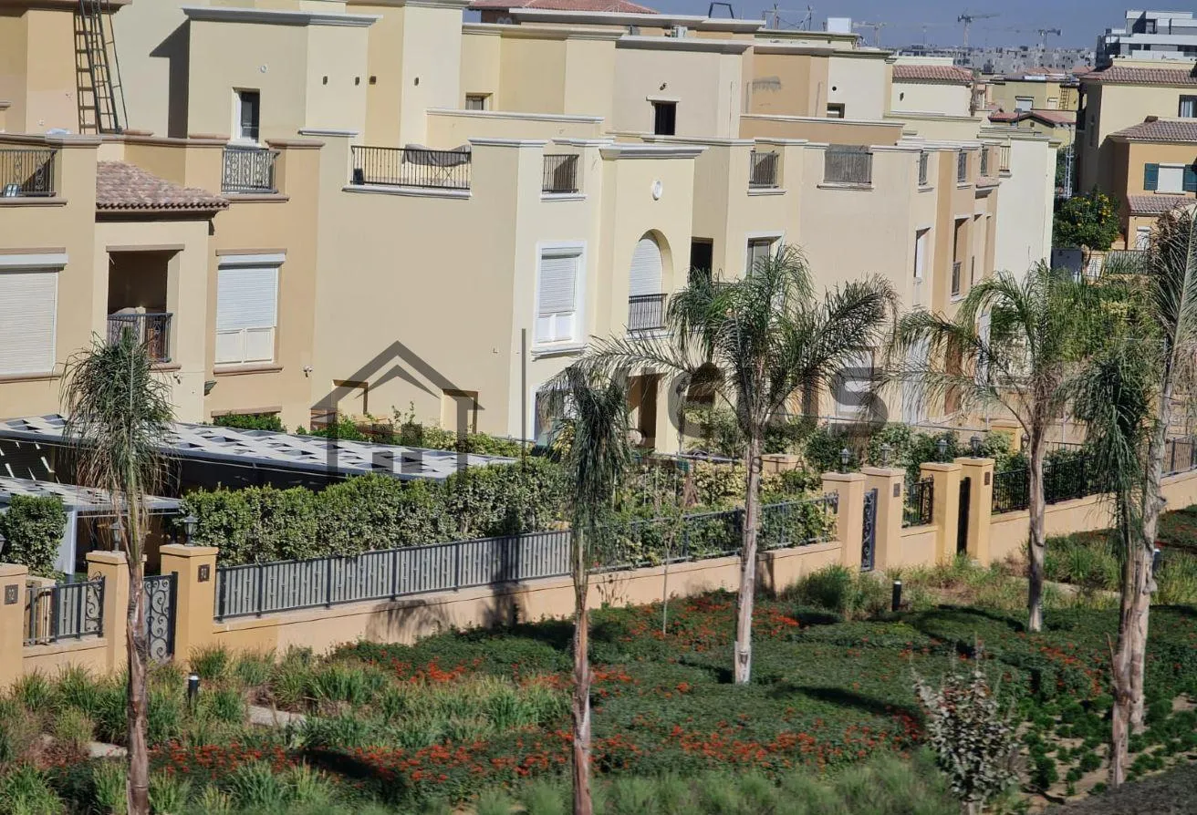Sale in Mivida: Villa Semi-finished at a special price in Mivida