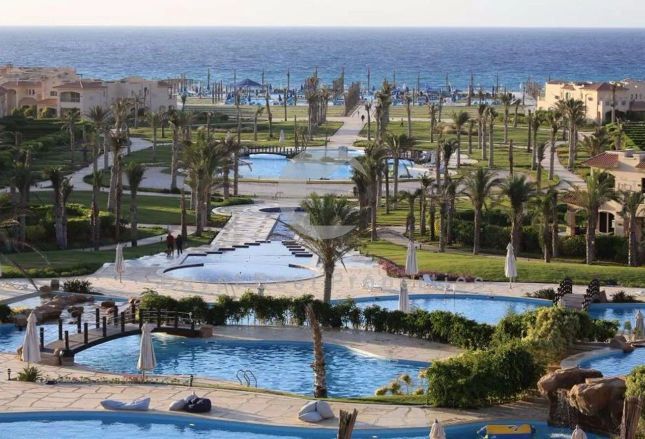 Sale in La Vista 6: chalet for sale on the sea in- Ain Sokhna Finished
