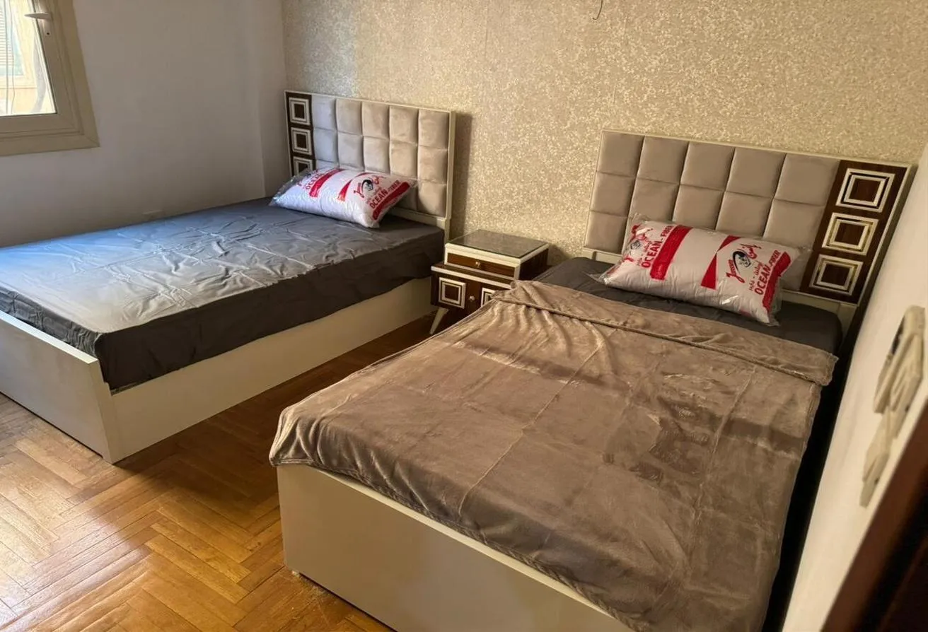 Rent in Al Narges: شقه 250 متر للايجار فى النرجس فيلات التجمع الخامس