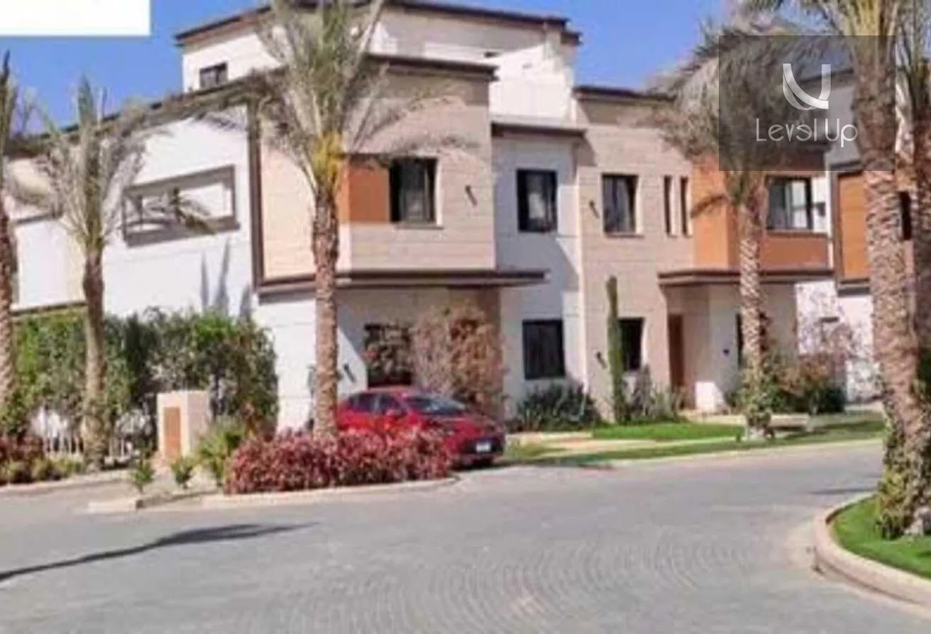Sale in Azzar: For sale townhouse corner in Azzar 1 Compound