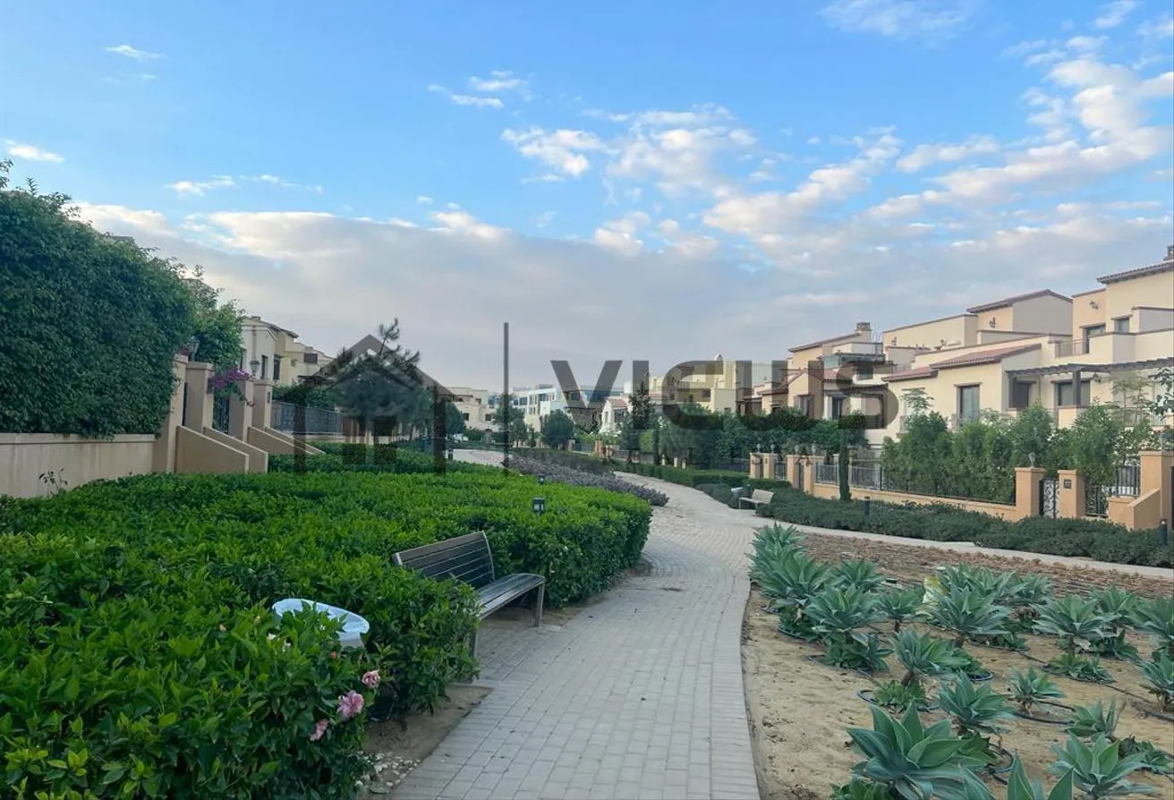 Rent in Mivida: Studio 100m fully furnished for rent in Mivida
