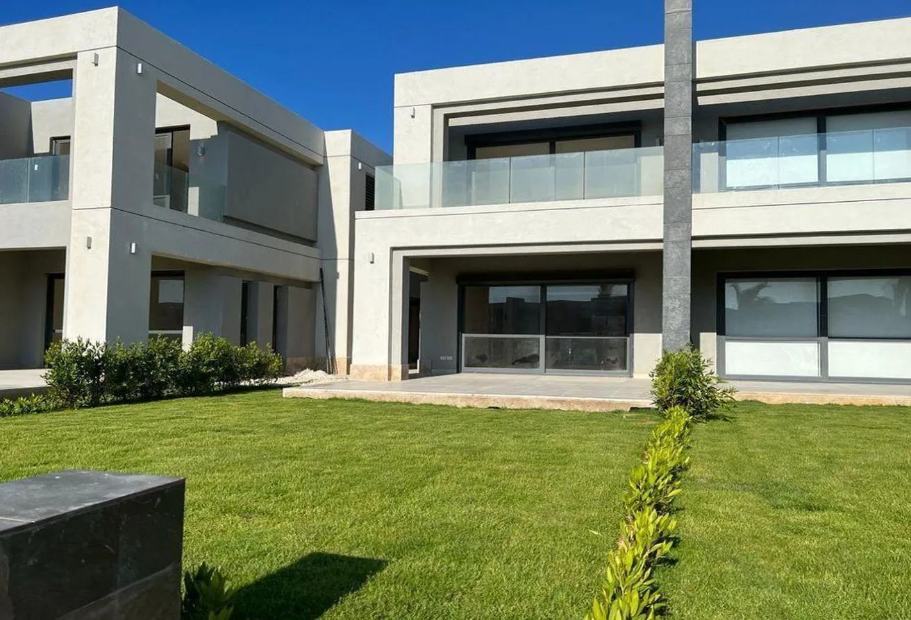 Sale in La vista Ras El Hikma: Luxury chalet with garden sea view in La Vista