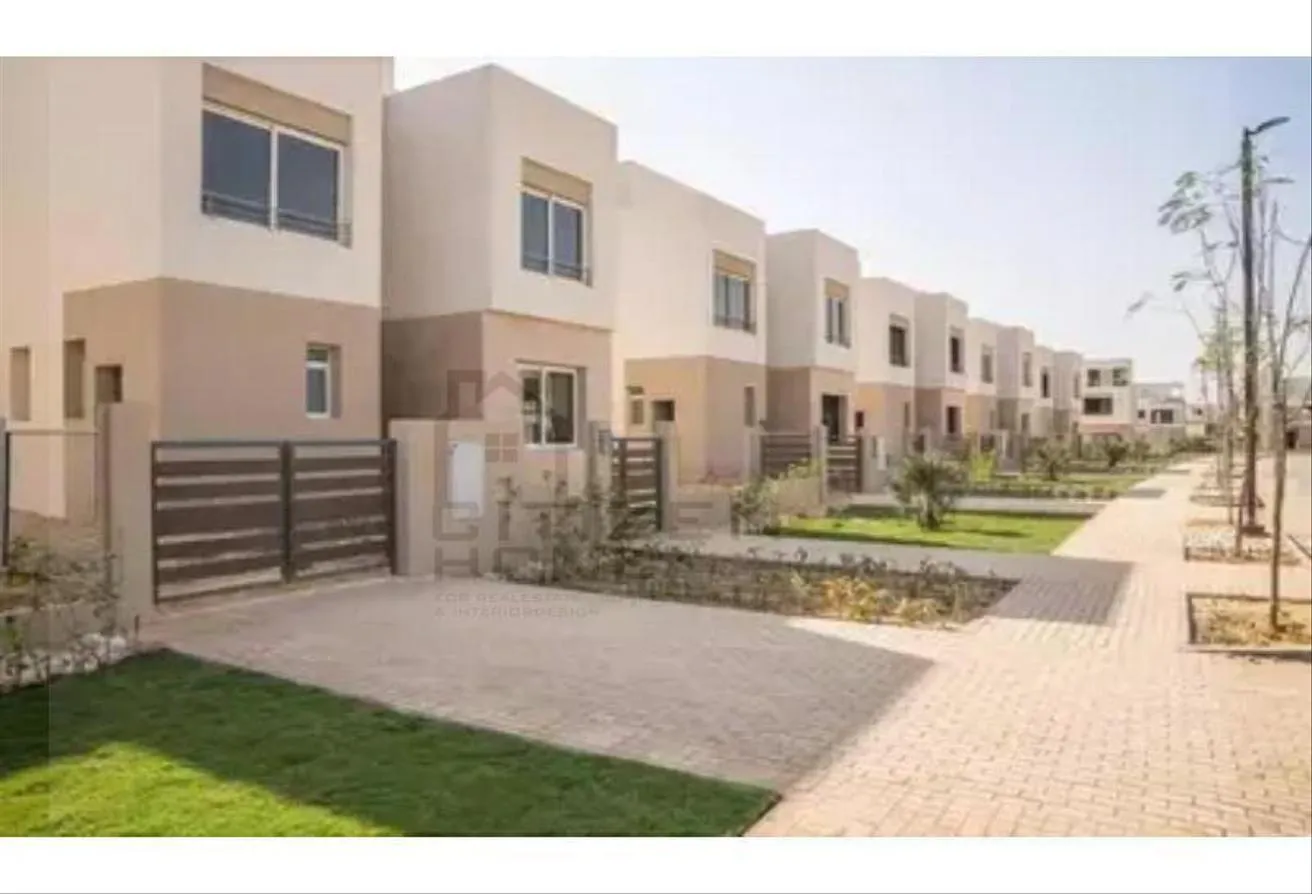 Sale in The Crown: Ready To Move - Best Price - Prime Location