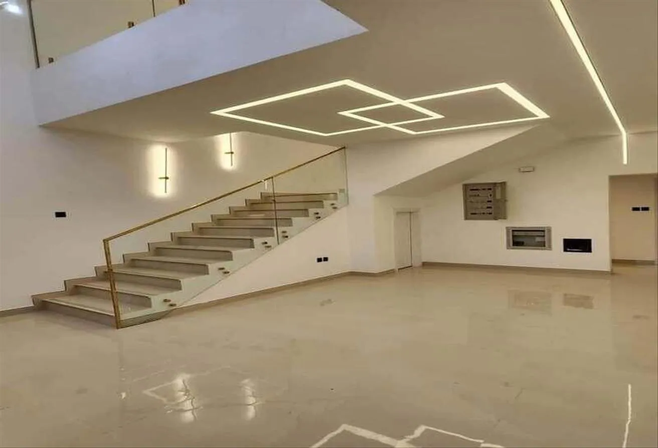 Gallery Image 19