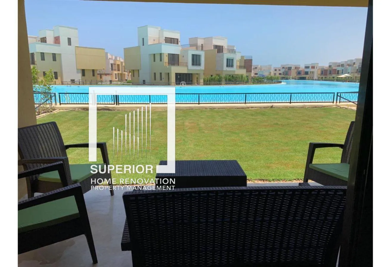 Rent in Marassi: Villa Blanca, first row, large lagoon garden, dist
