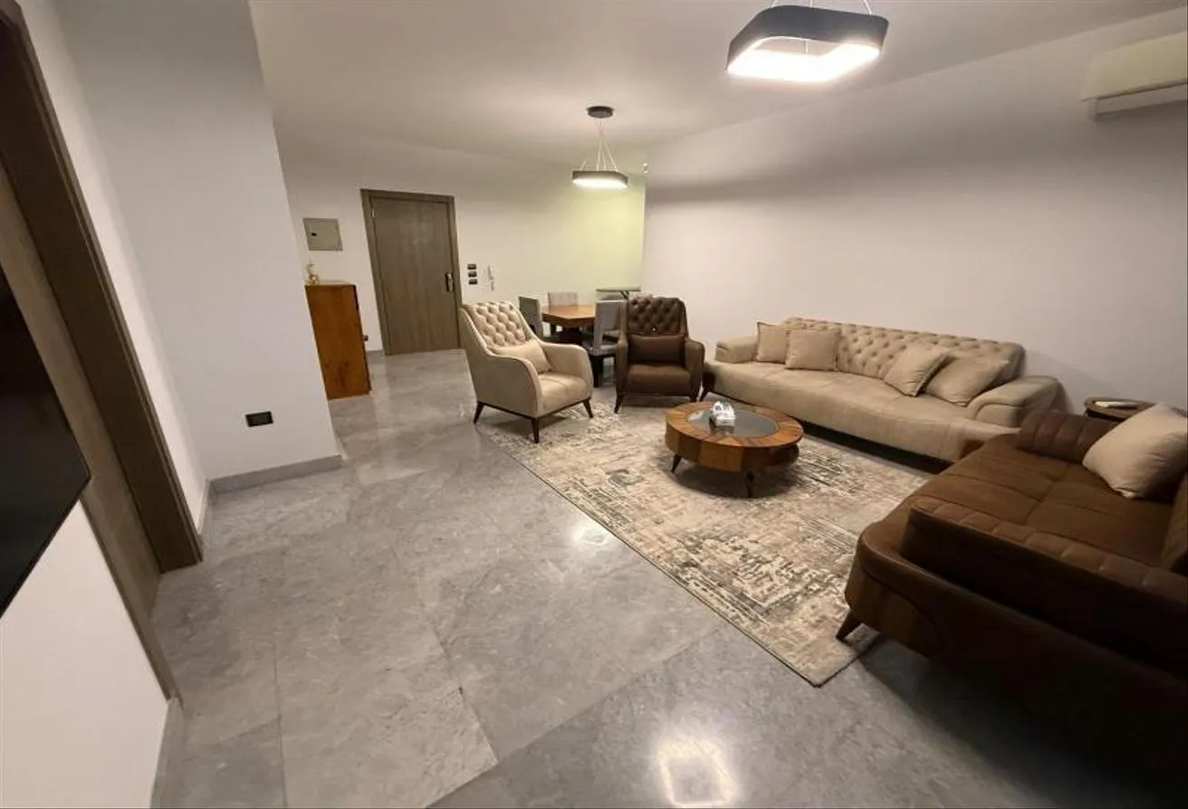 Sale in Casa: شقة 137متر متشطبة + فرش مودرن للبيع ف كمبوند كازا