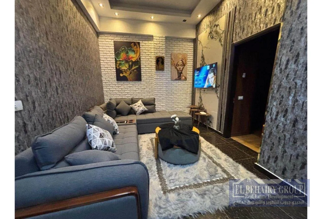 Sale in El Banafseg 7: استديو للبيع في التجمع الاول في البنفسج 7 فيلات