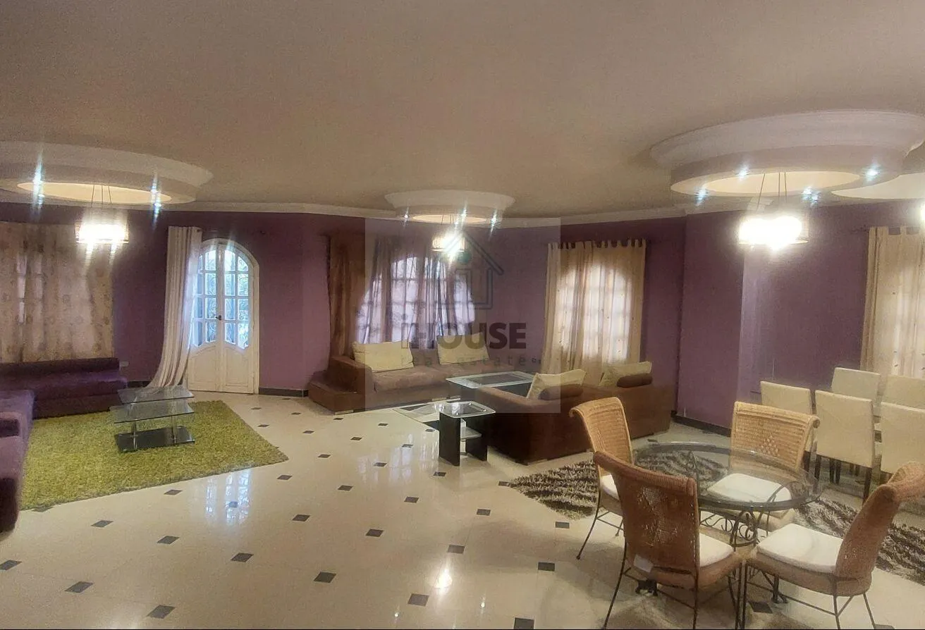 Rent in District 4: شقة للإيجار ٢٠٠ م بالفرش الحي الرابع التجمع الخامس