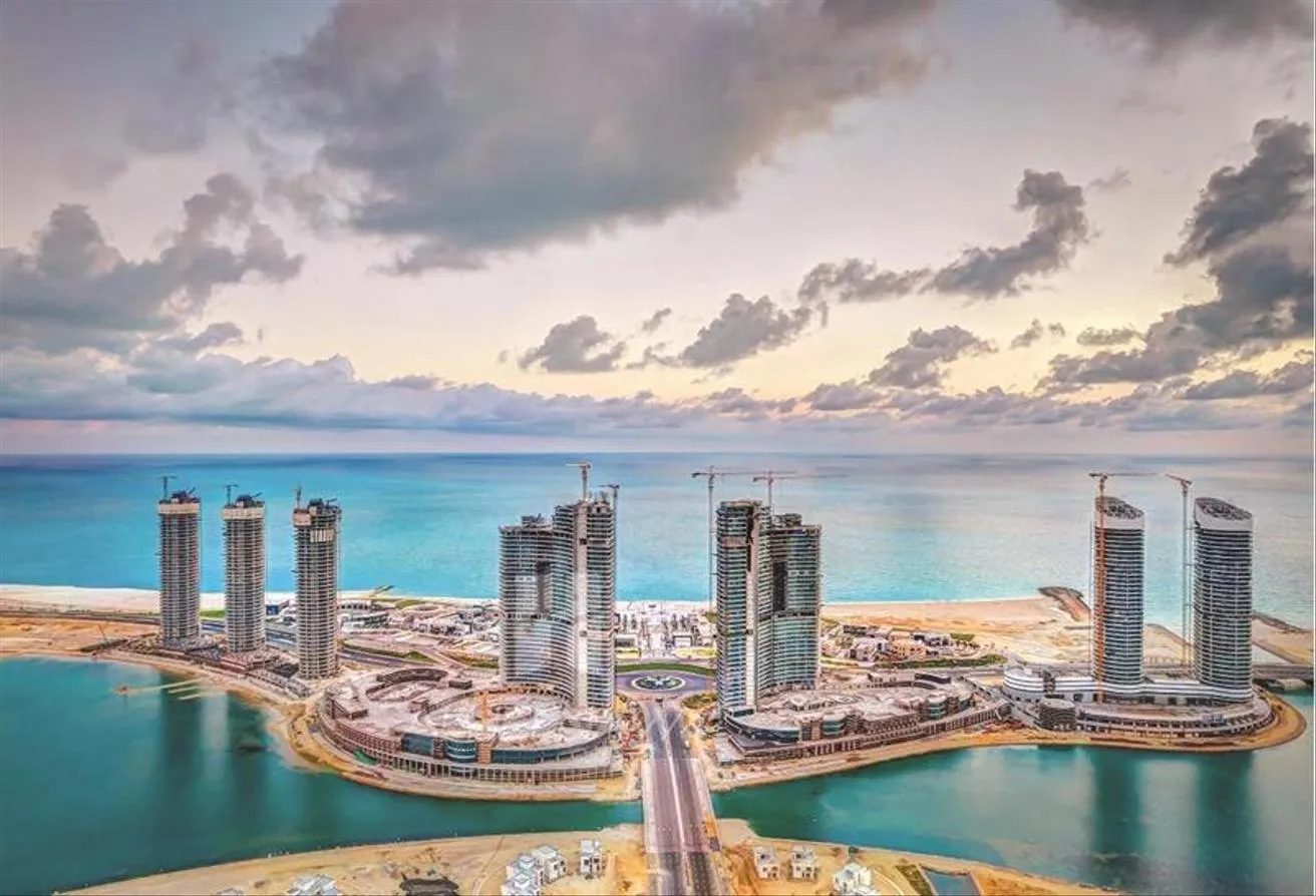 Sale in The Gate Towers: Apartment with sea and lagoon view in The Gate