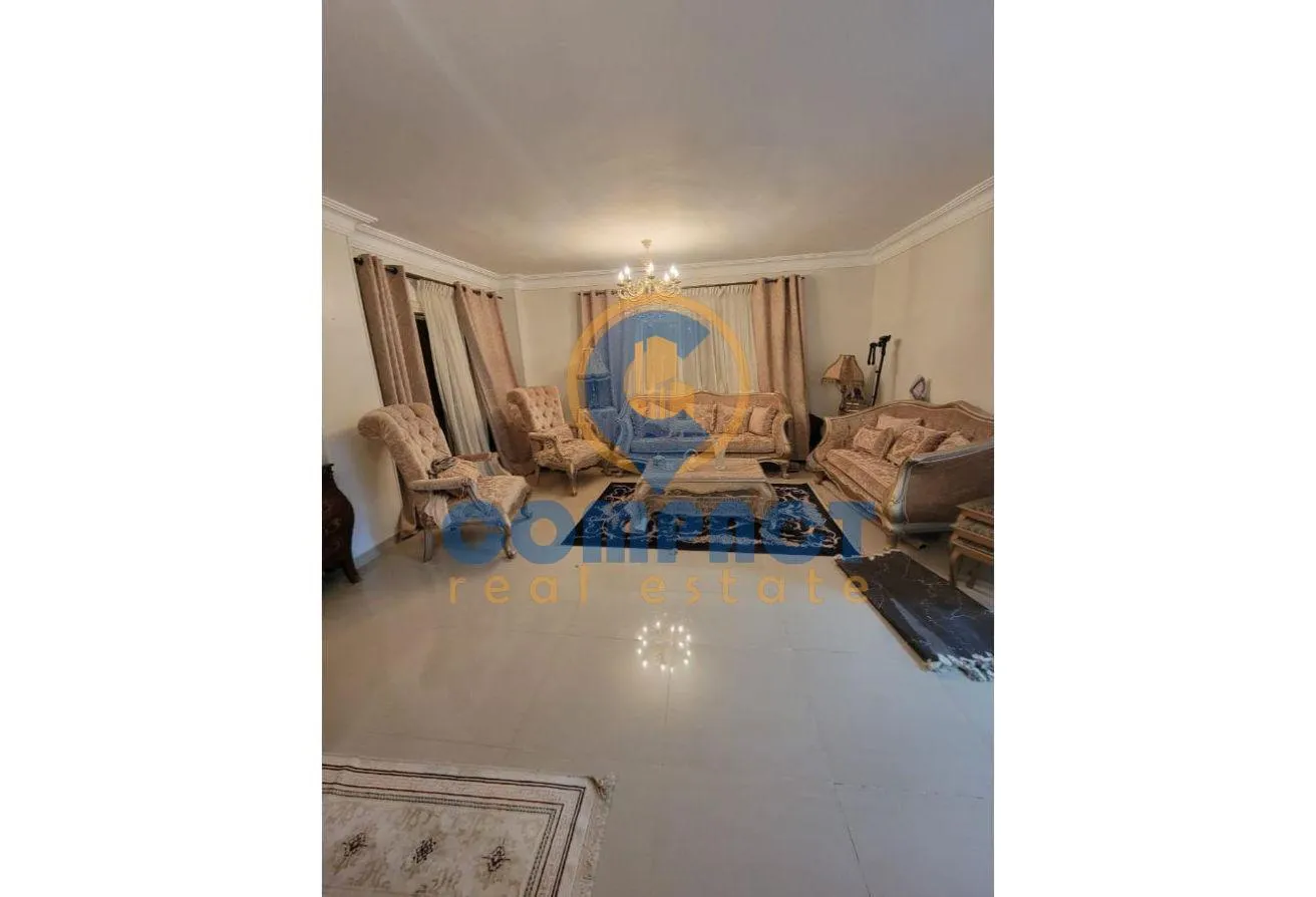 Sale in 7th District: Third floor with elevator, super deluxe finishing