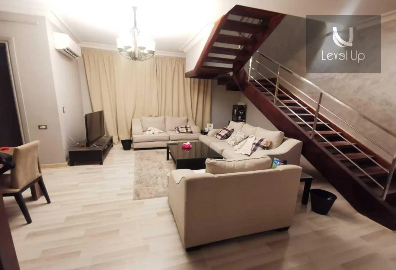 Sale in 90 Avenue: Penthouse for sale 210 m in Village Gate