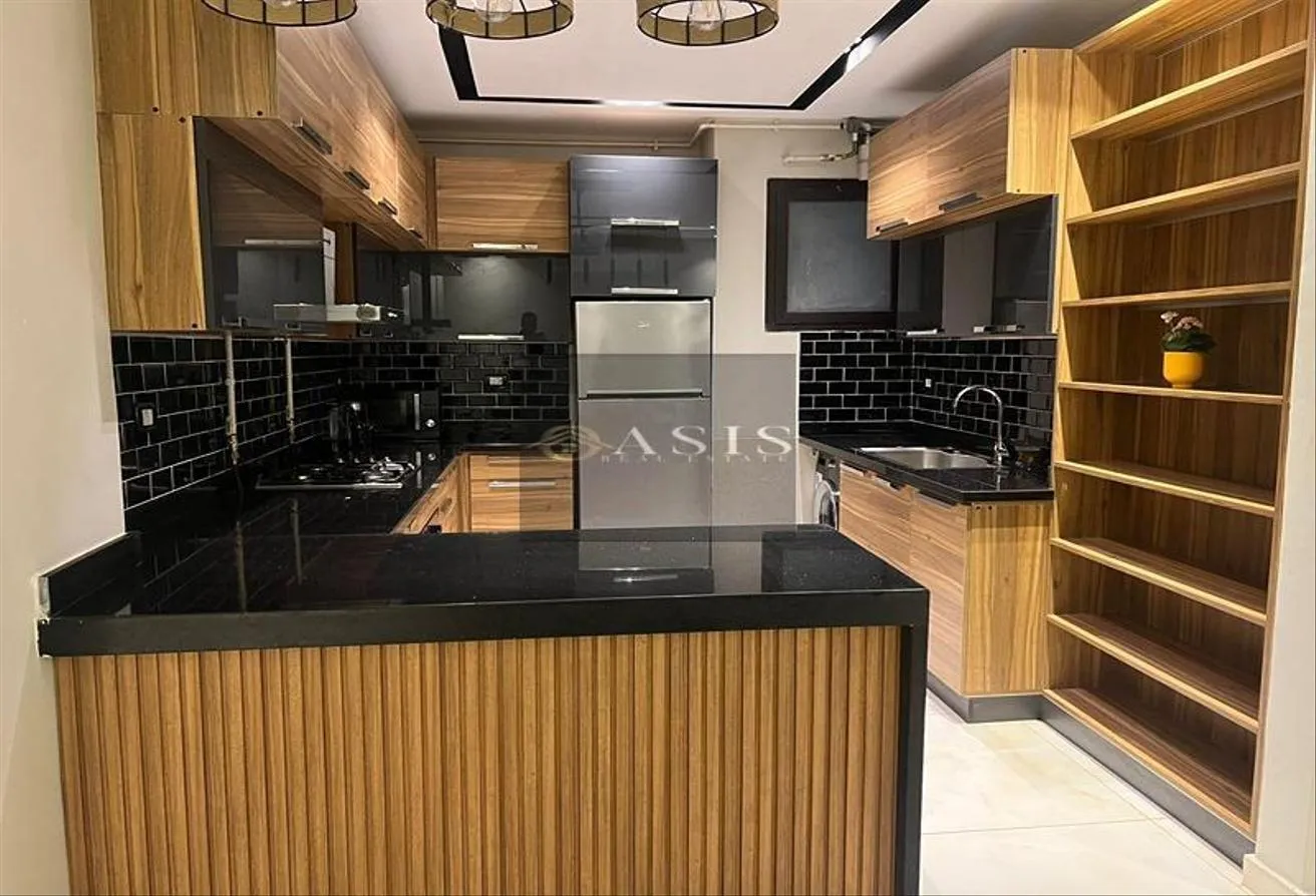 Sale in The Courtyards: Apartment for sale, 152m Courtyard Beverly Hills