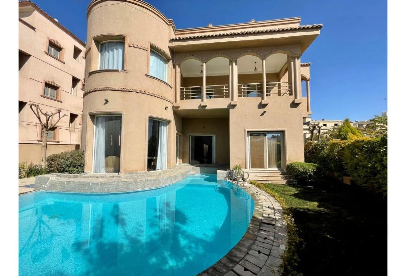 Sale in El Diplomaseen: Diplomats compound, amazing villa 615m s-furnished