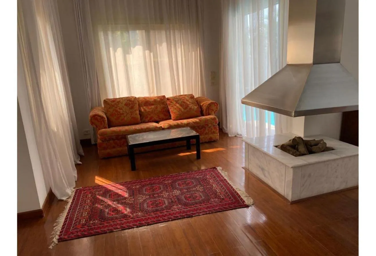 Gallery Image 10