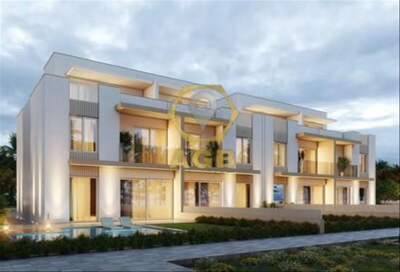 Sale in Elite West: "تاون هاوس الأحلام في ويست إند – فخامة، راحة