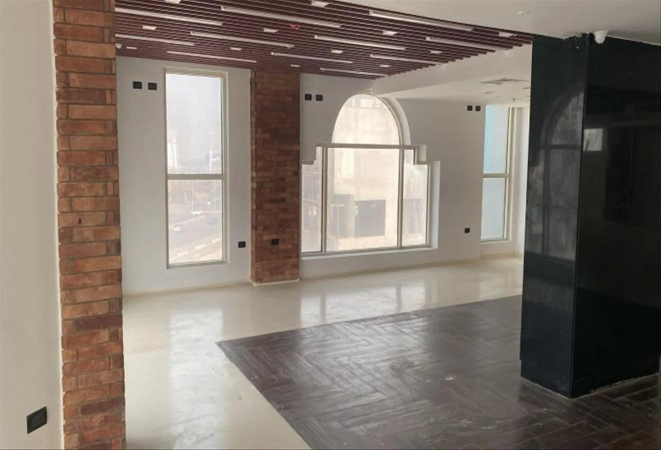 Rent in New Cairo City: Commercial Mall for rent 1260 m in New Cairo