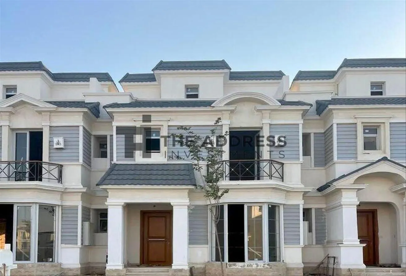 Sale in Mountain View Hyde Park: Townhouse in the best location installment 7 years