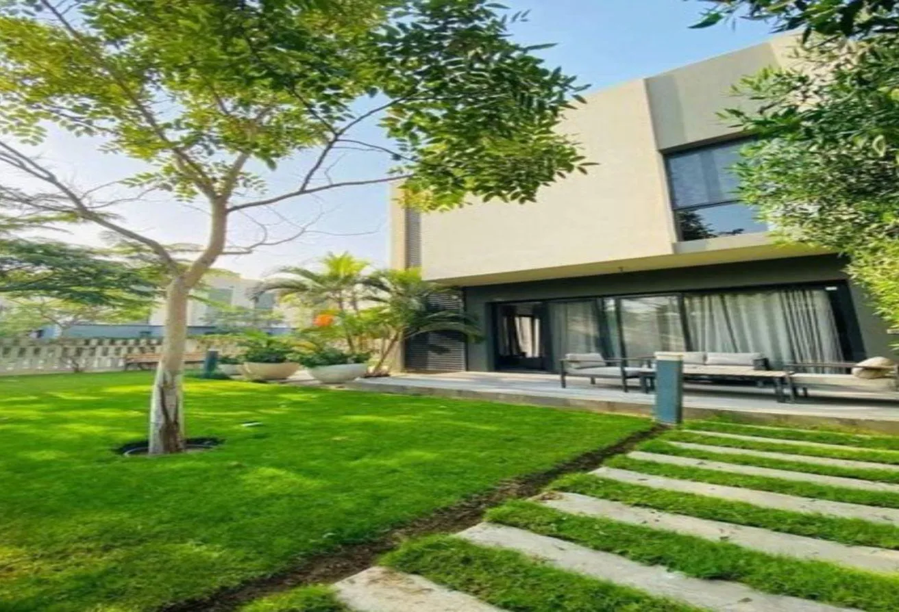 Sale in Garden Lakes: 6 beds villa in high-end compound at Great price