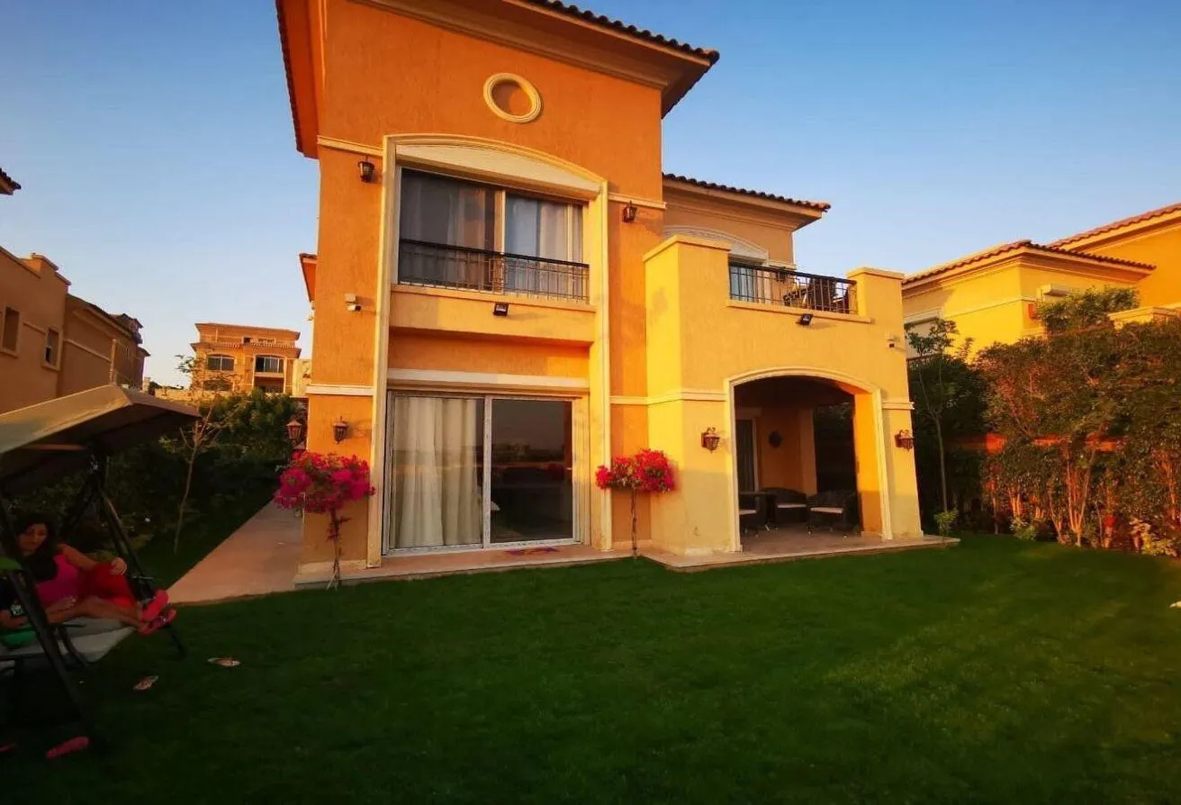 Sale in Stone Park: Villa Townhouse for Sale in Stone Pake New Cairo