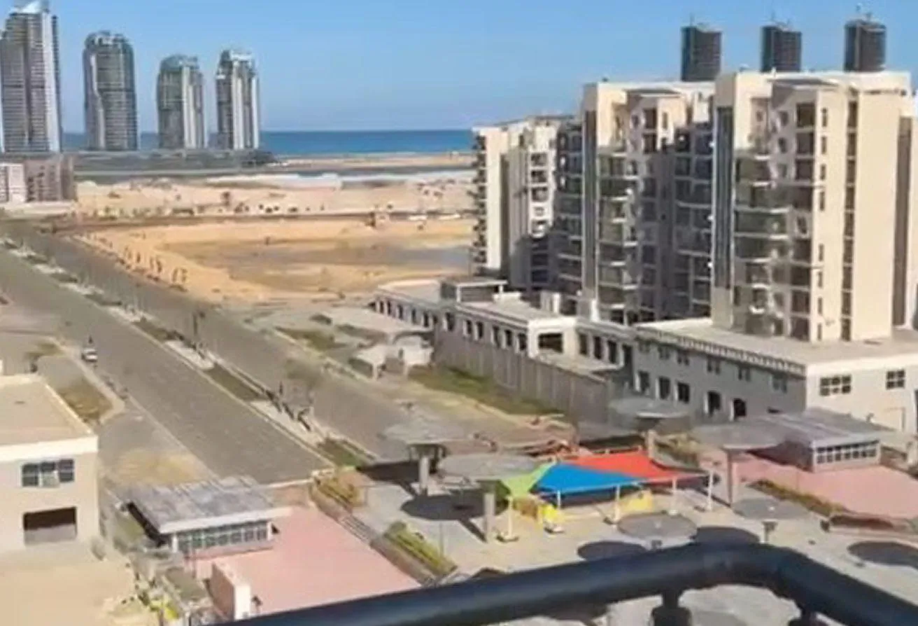 Sale in Downtown: بنتهاوس للبيع (داون تاون العلمين - City edge)