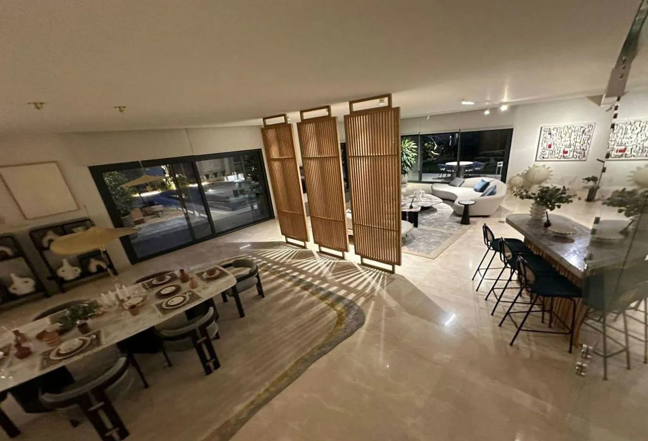 Sale in Swan Lake: Standallone Villa for sale in swane lake compound