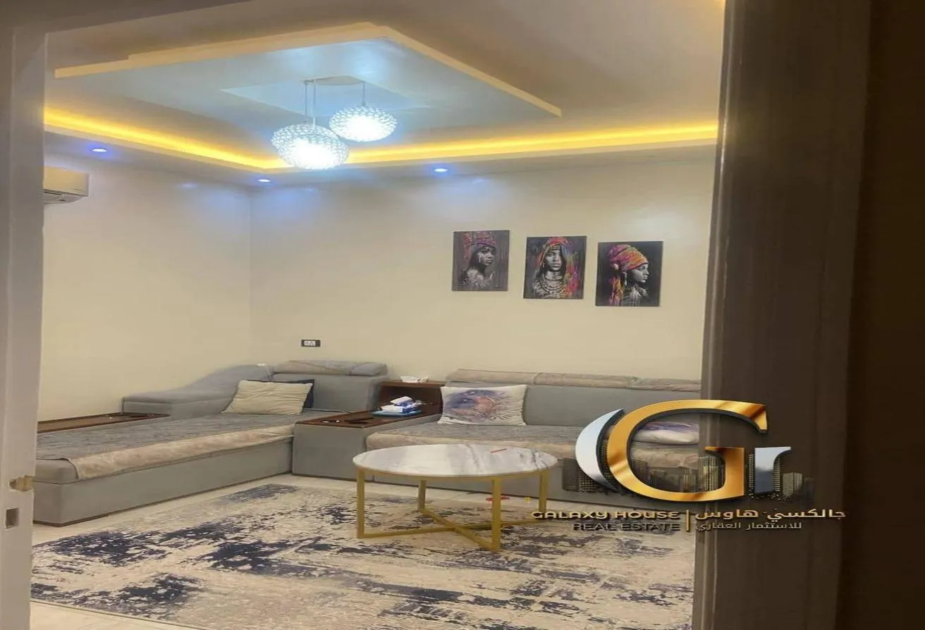 Sale in 2nd Neighborhood: شقة خلفي١٢٥م² تشطيب سوبر لوكس بالمنطقه الخامسه