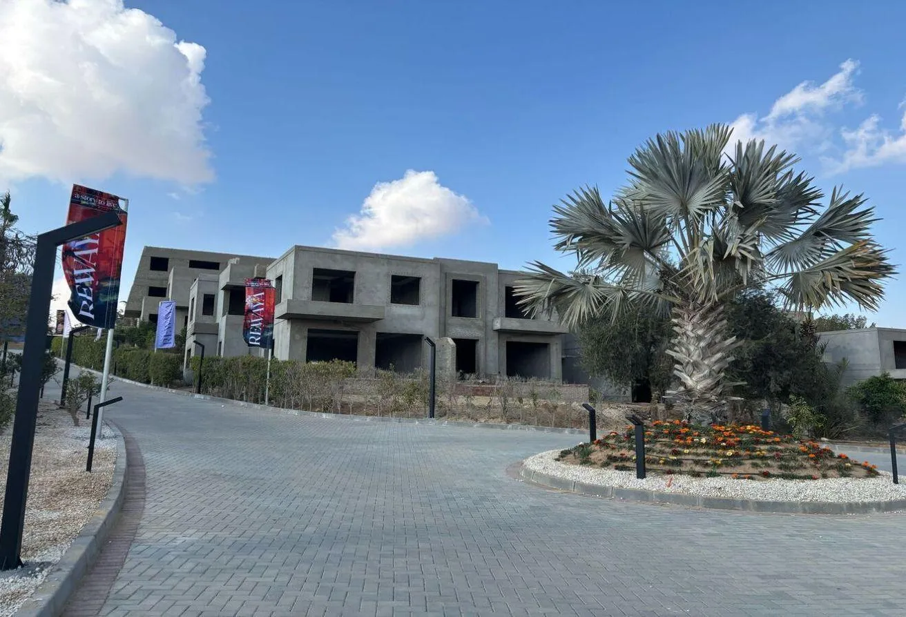 Sale in Rewaya: Contract at 400K in 122m fully finished over 8 yrs