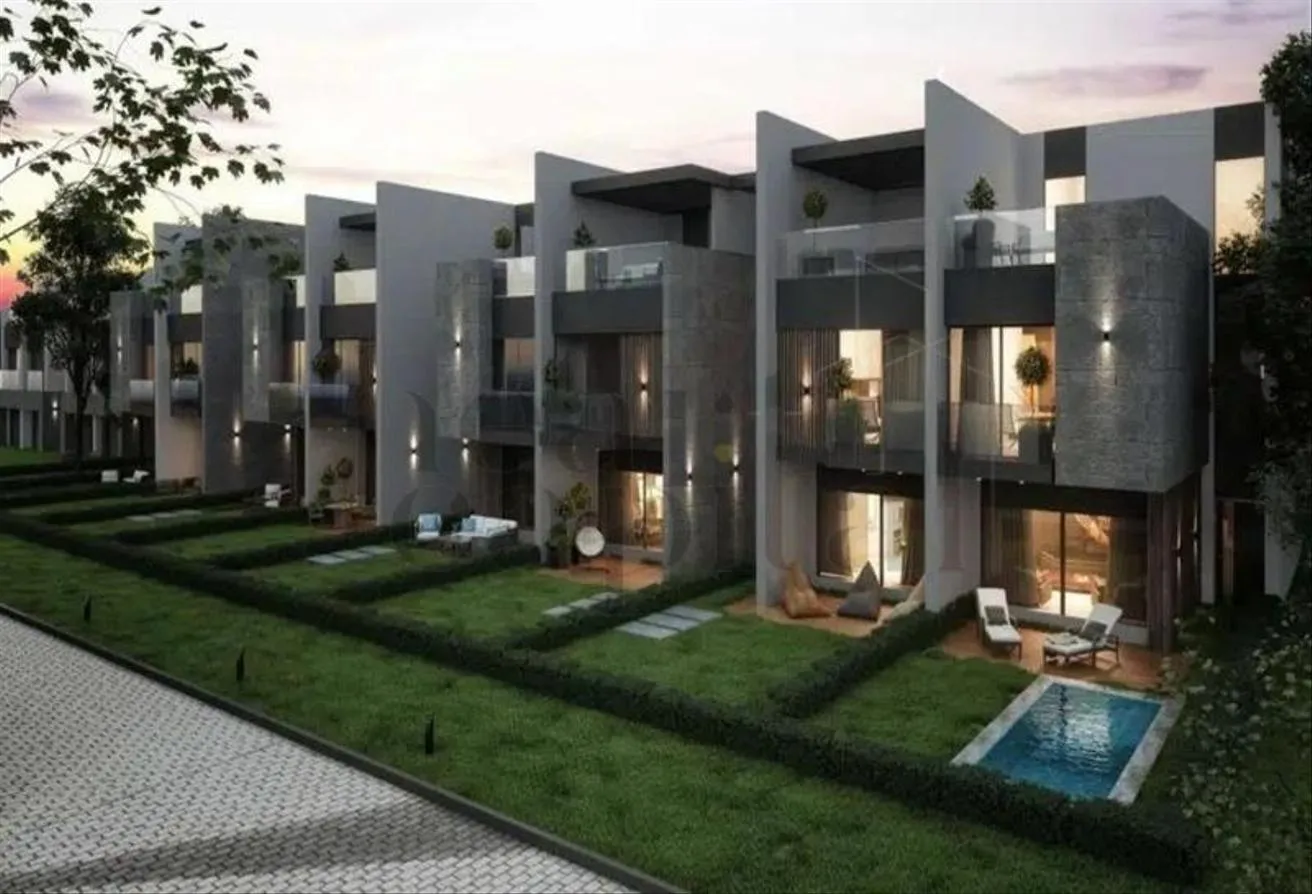 Sale in Rare: Townhouse At Rare Very Prime Location lowest price