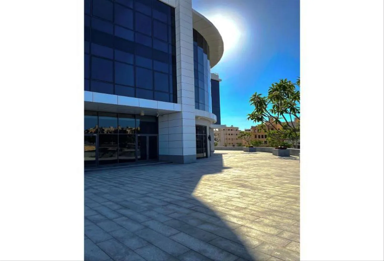 Rent in The Hub: Lowest price office 529m rent The Hub The Waterway