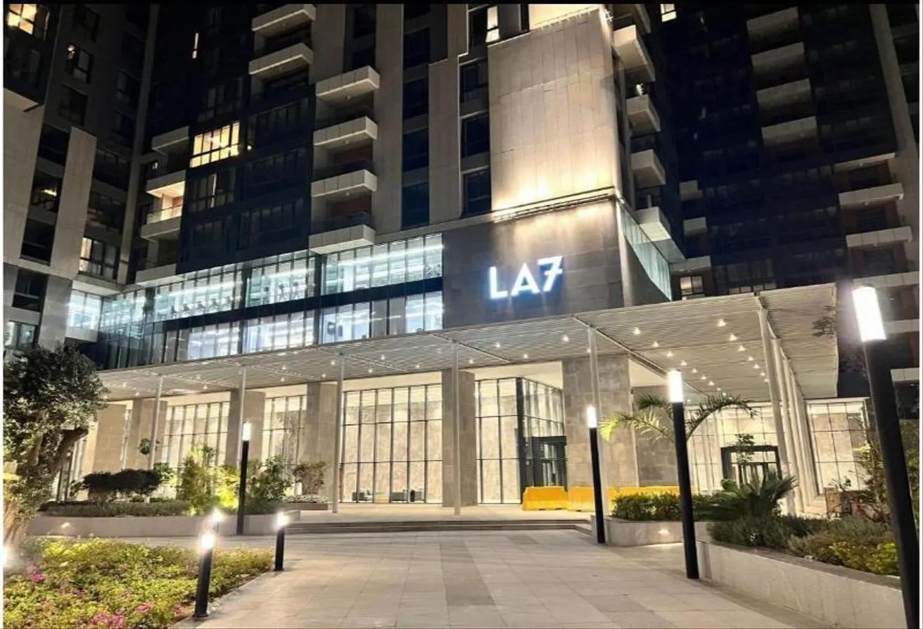 Sale in Aeon: HOTEL APARTMET FURNISHED READY TO RENT WITH 60K