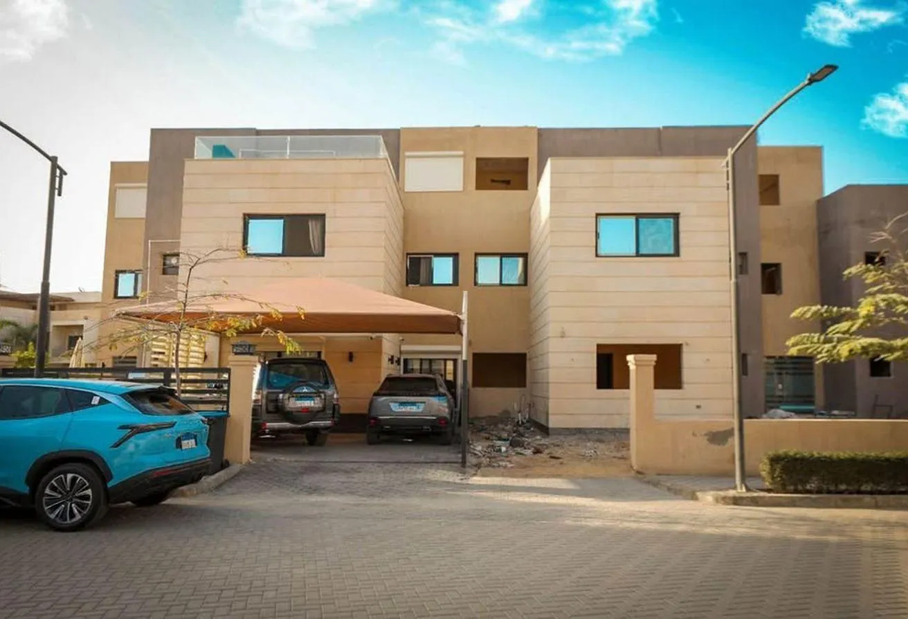 Sale in Joya: Villa Ready to move _joya compound next swan lake
