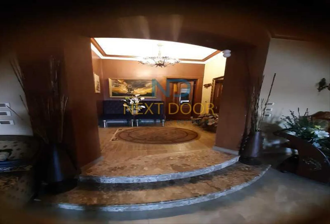 Sale in 2nd Neighborhood: شقة للبيع منطقة ثانيه عمارات تشطيب سوبر لوكس