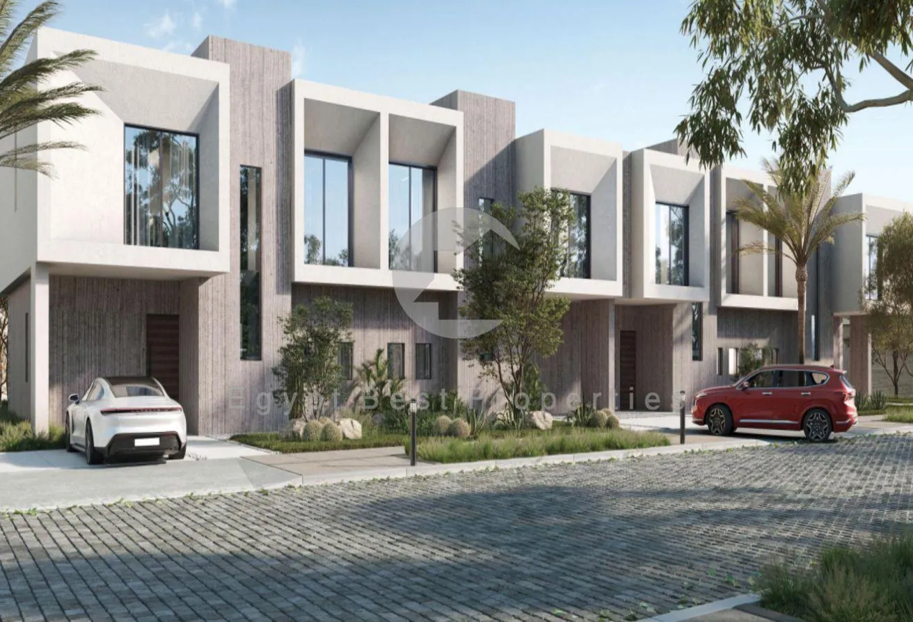 Sale in Solana: Townhouse middle fully finished for sale in Solana