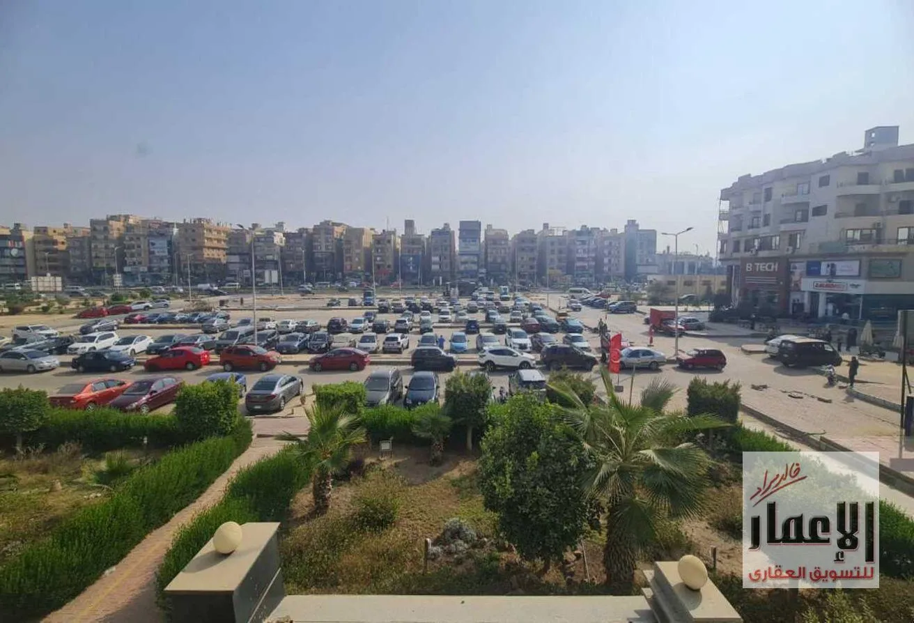 Rent in 3rd District: شقه مفروشه للايجار الحي الثالث 6 اكتوبر شارع رانا