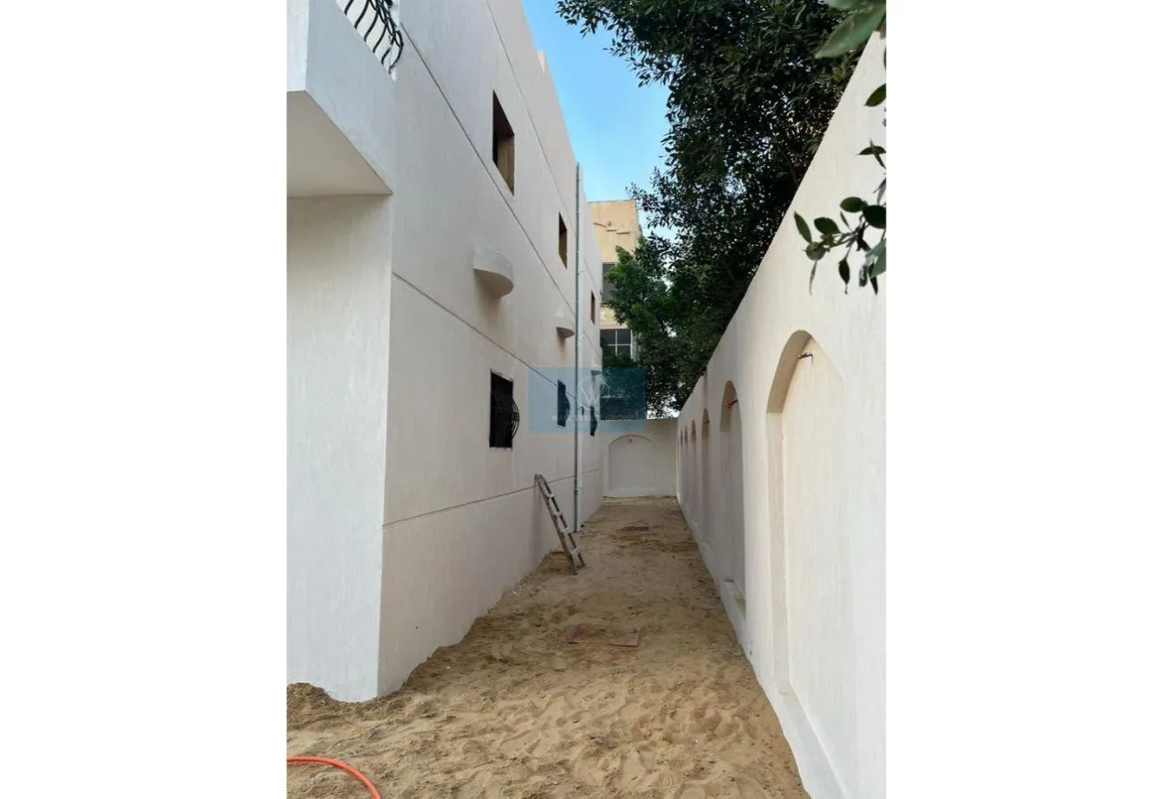 Sale in 2nd Neighborhood: شقه 144م خلفي دور اول بالمنطقه التالته عمارات
