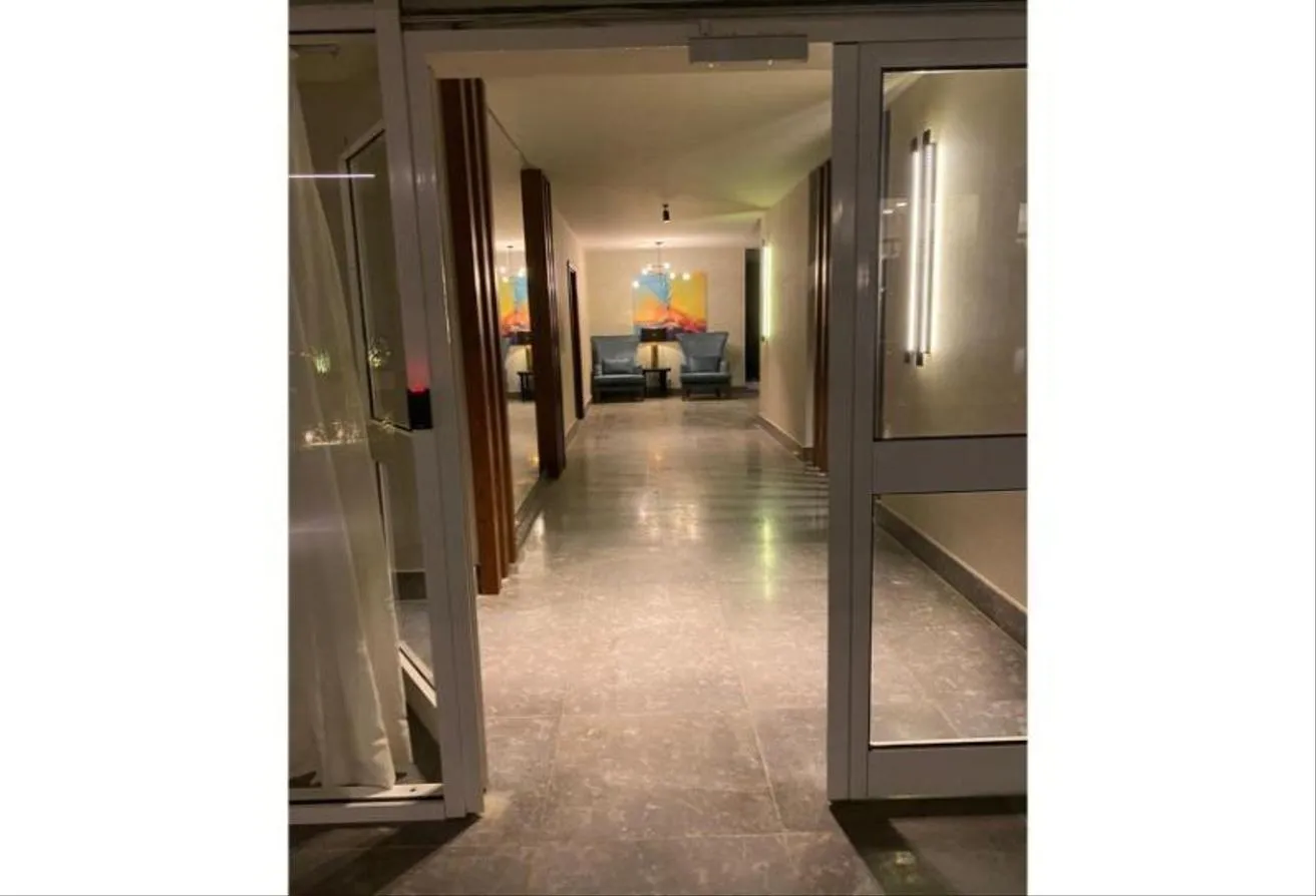 Gallery Image 16