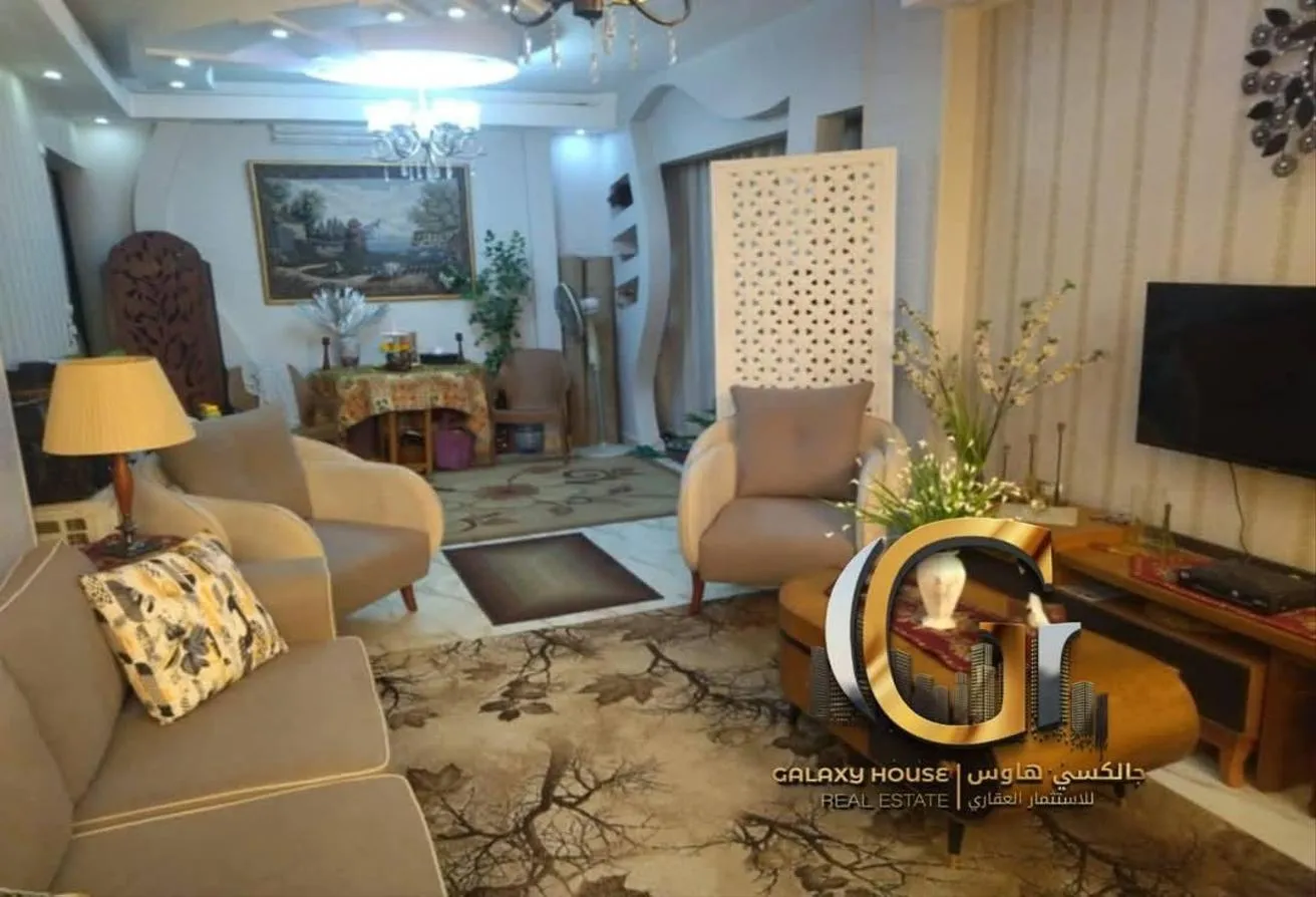 Sale in 2nd Neighborhood: شقه خلفي تشطيب سوبر لوكس 110م بالمنطقه التاسعه
