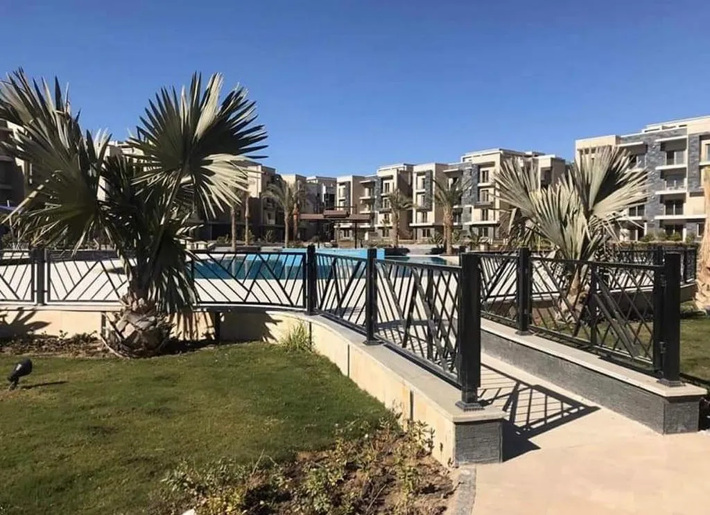 Sale in Galleria Moon Valley: villa for sale, fully finished, in Moon Valley One