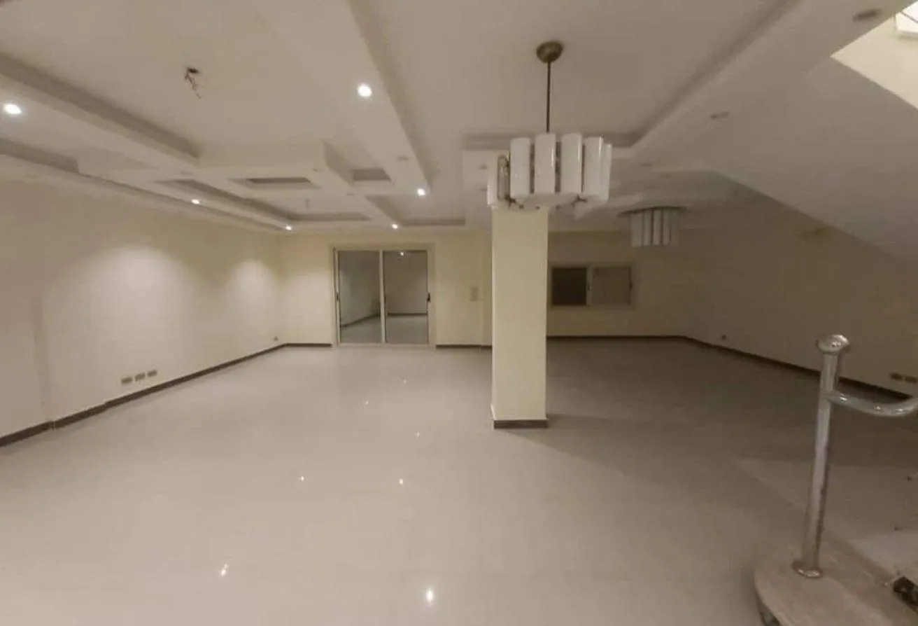 Rent in Sunrise: Townhouse for rent in Sunrise Compound new cairo