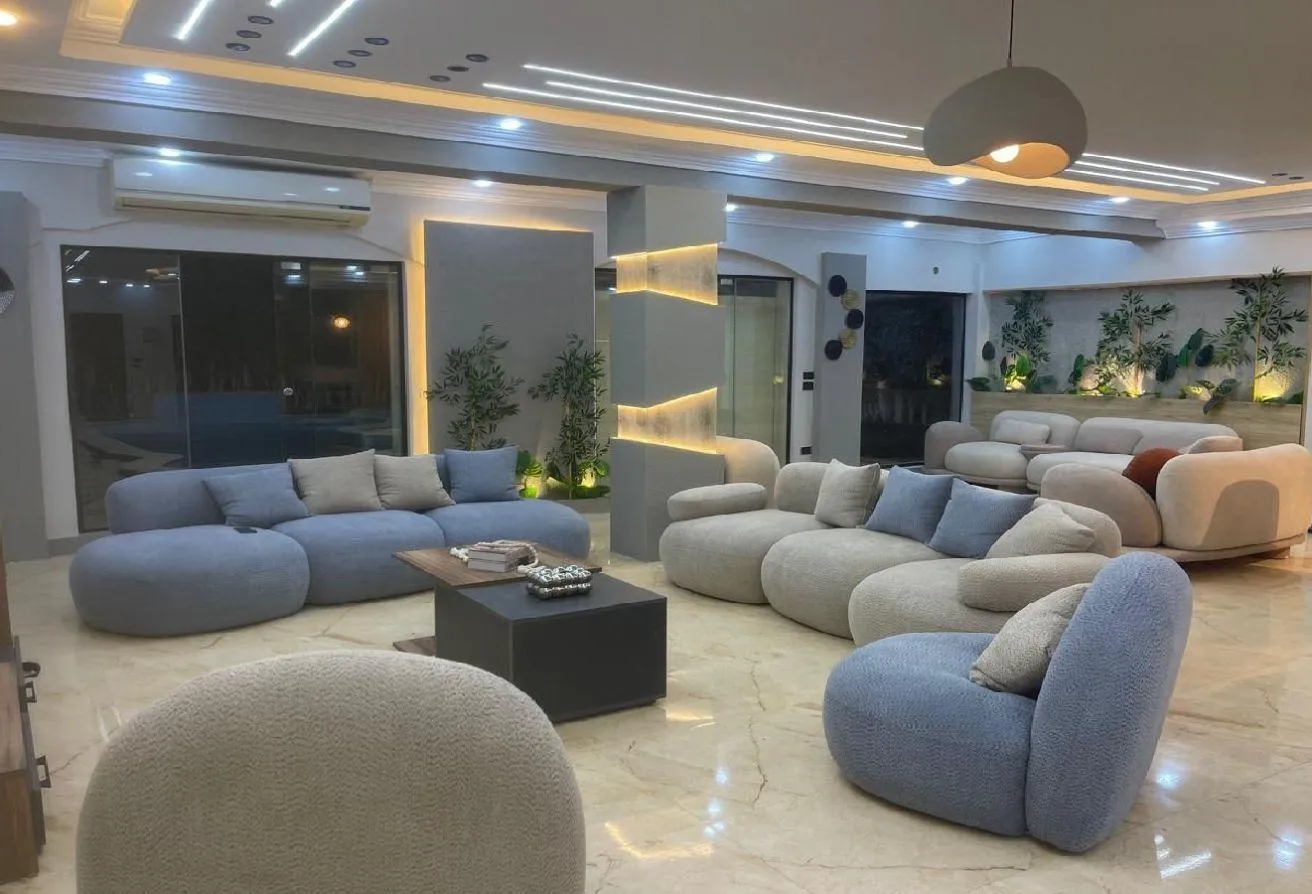 Rent in Rehab City First Phase: فيلا فندقيه بحمام سباحة للإيجار مفروش
