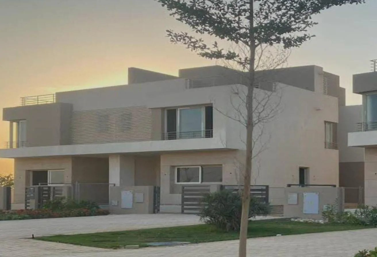 Sale in The Crown: Fully Finished Twin House In  The Crown