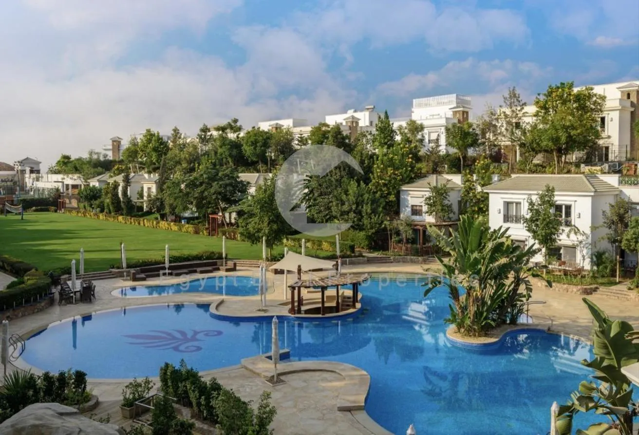 Sale in Mountain View Giza Plateau: Prime Townhouse with Lowest Down Payment over 10yr